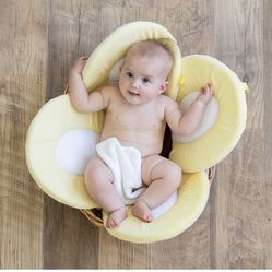 Flower Baby Bath Sink Insert -NEW Still In Box