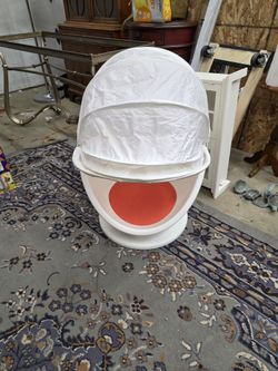 IKEA Ps Lömsk Swivel Chair Childs Pod Egg Chair Rare White Orange Kids Lomsk