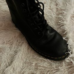 Dr. Martins