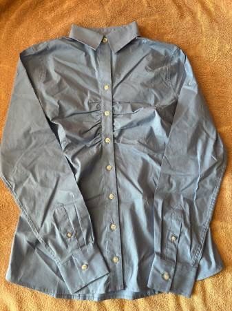Women's sz 2 Clothes *New