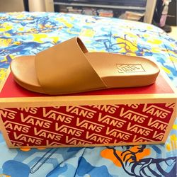 VANS  LEATHER DECON SLIDE SANDAL WOMENS SIZE 5”