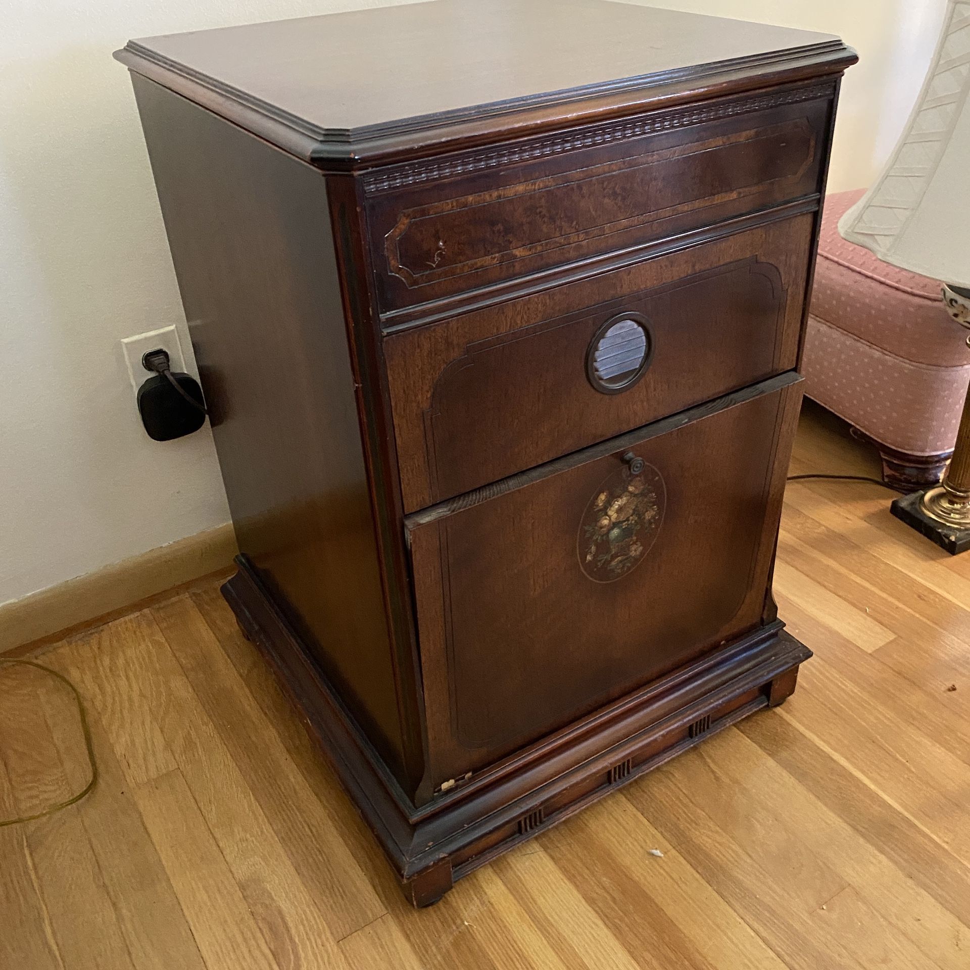 Antique Cabinet From Columbia Viva-Tonal Grafonola, model number 610. Modified. Read Description