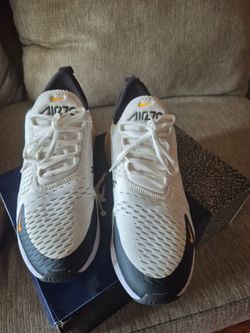 Nike 270 running shoes size 10