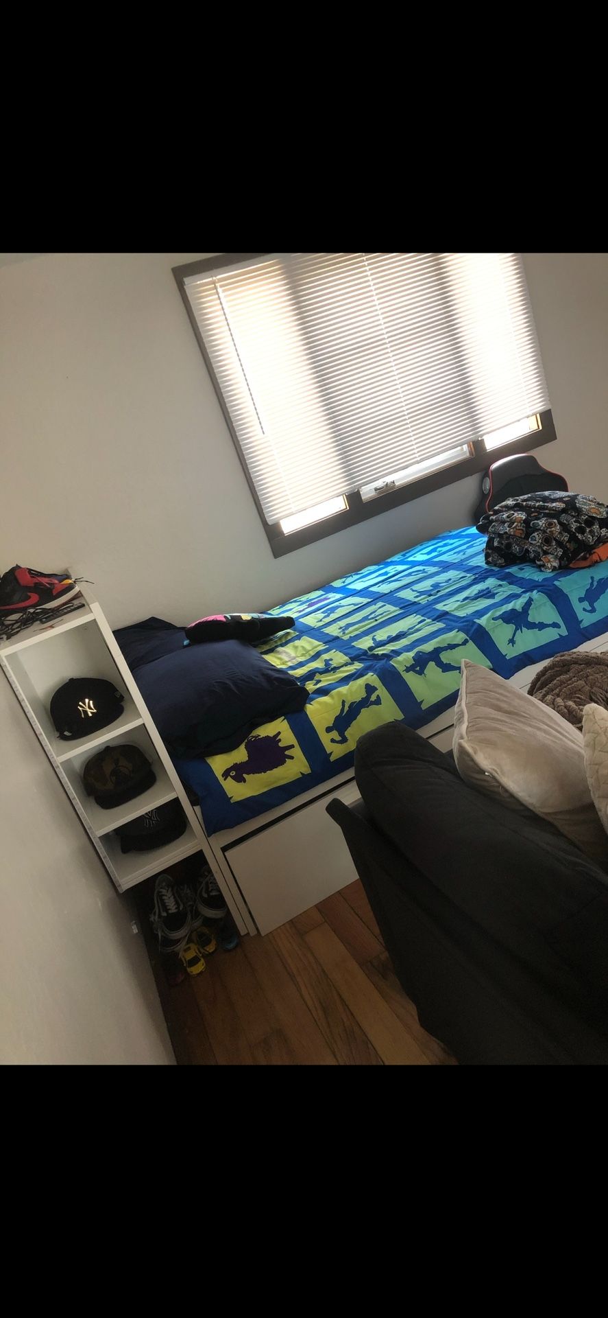 Full Size Storage Bed