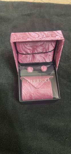 Brand new neck tie with cufflink and hankerchiefs