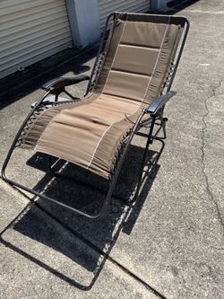 Timber Ridge Zero Gravity Reclining Chair with Side Table & Cup Holder — Brown