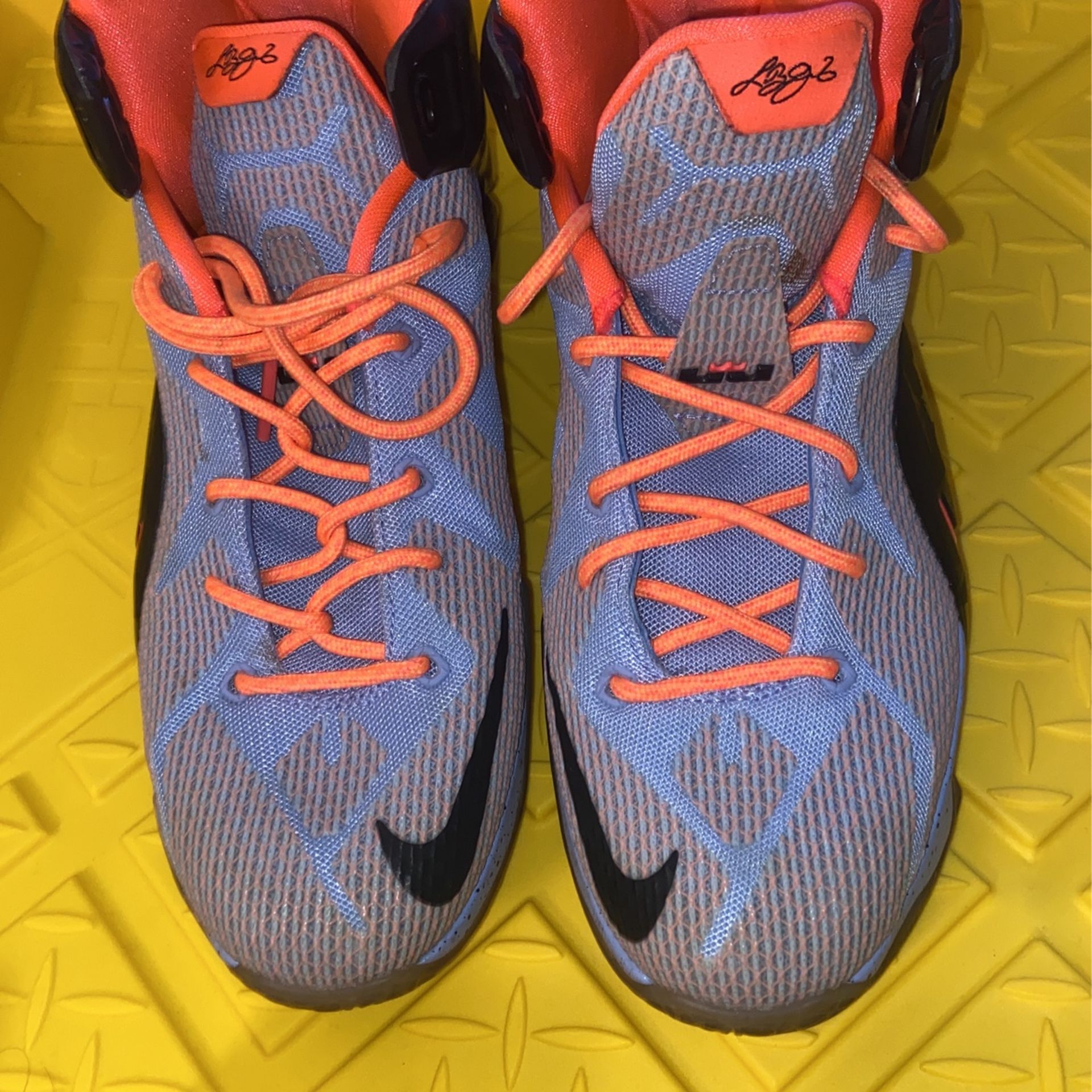 (2014) Nike Lebron James 12 (GS) 'Easter' Sunset Glow Sneakers #685181-488 Sz 7Y