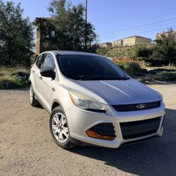 2015 Ford Escape – Clean Title – Great Condition – 114k Miles