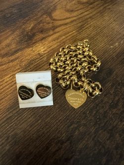 Brand New Gold Plated Set Jewelry Necklace Earrings 