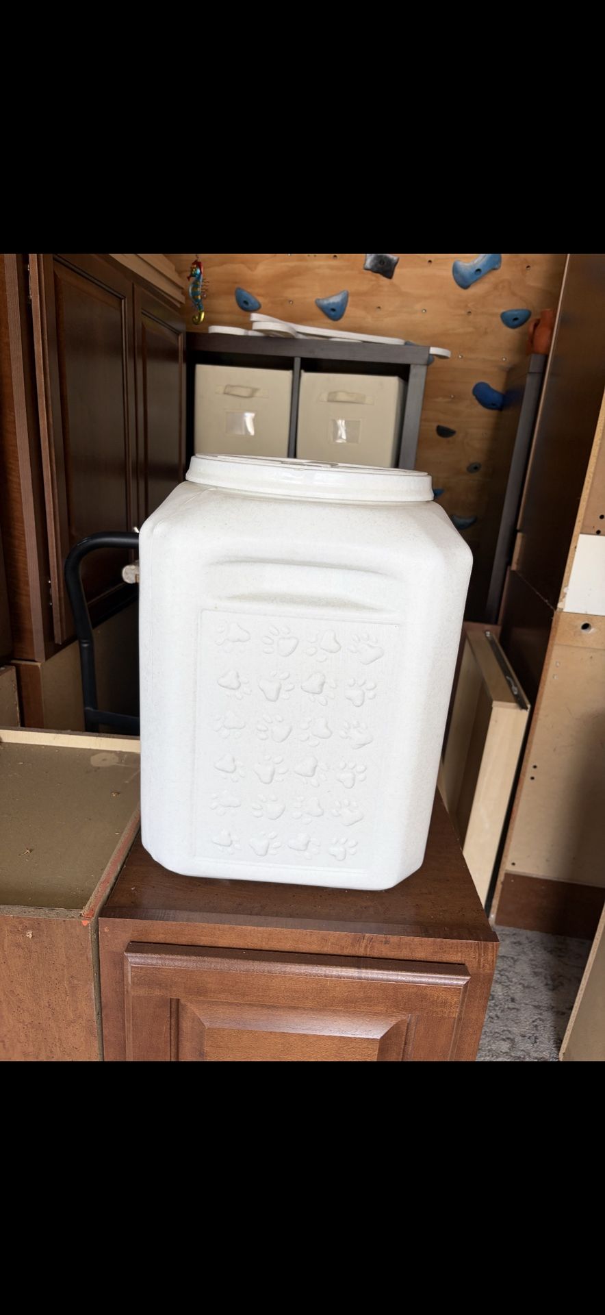 35 lbs dog food container