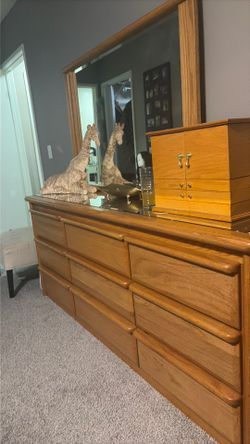 Queen size Solid oak bedroom set
