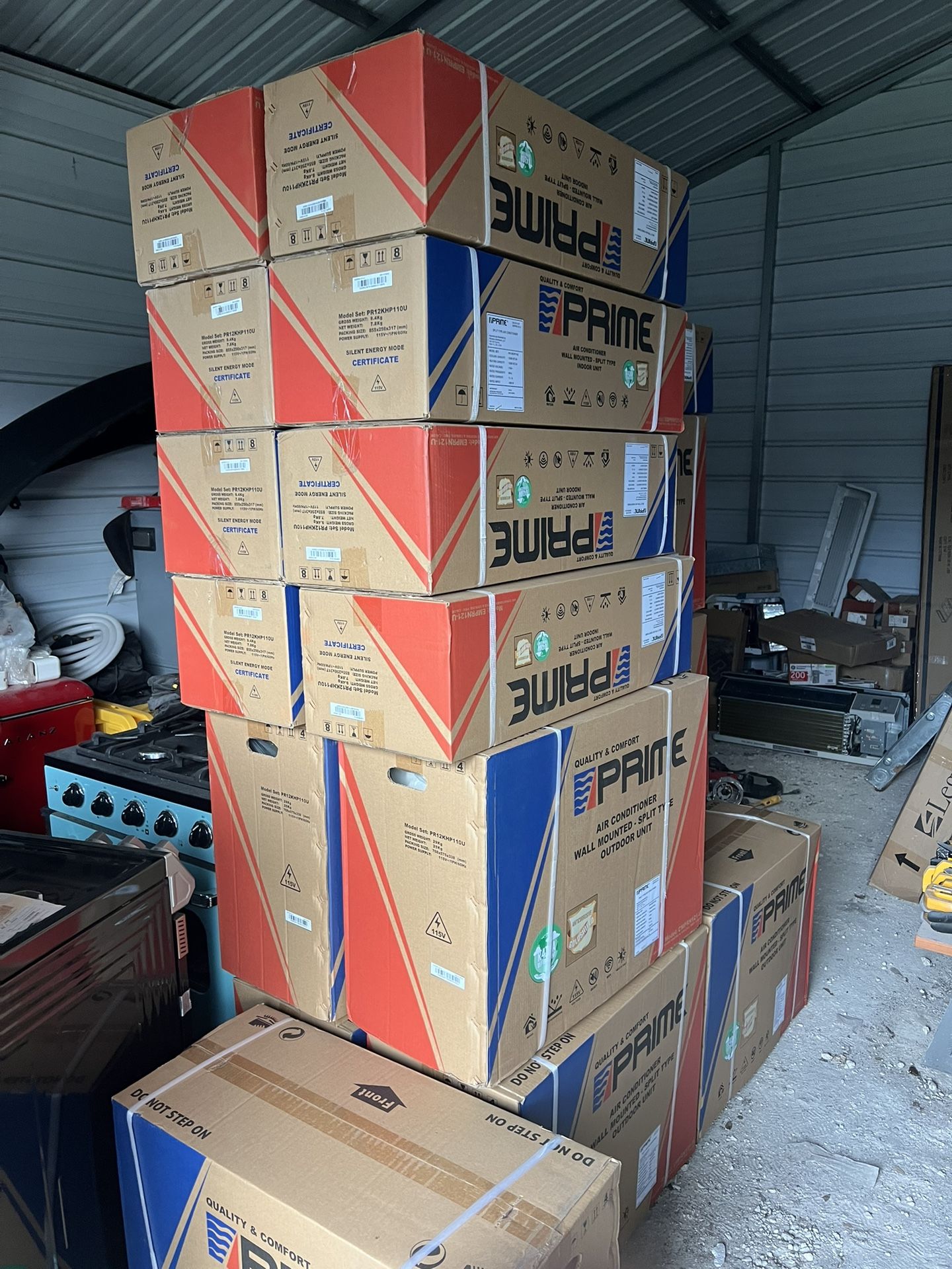 Mini Split Brand New Cool And Heat 12.000 BTU Electric Power 115 Volt
