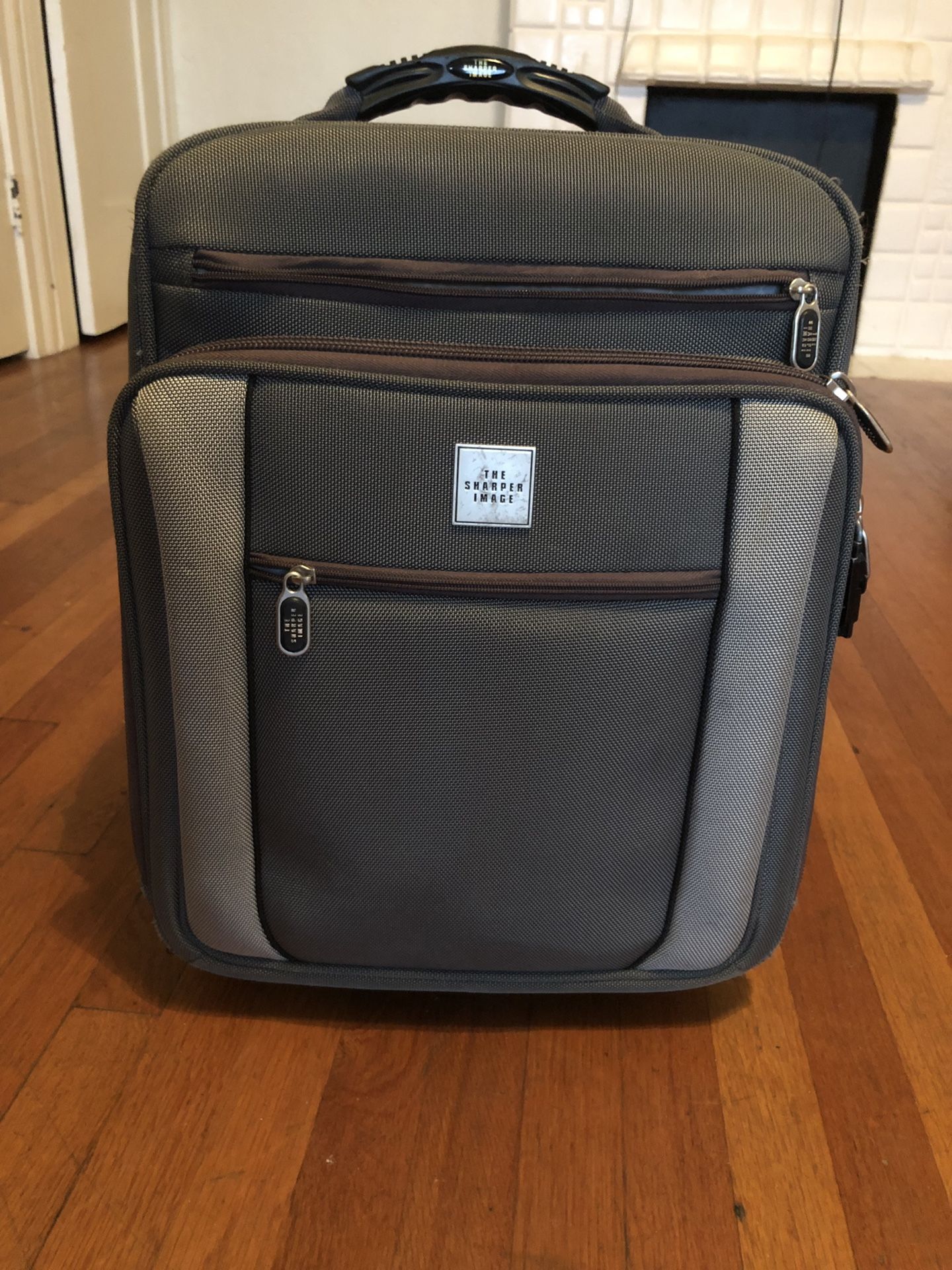 Sharper image wheeled business luggage with laptop holder