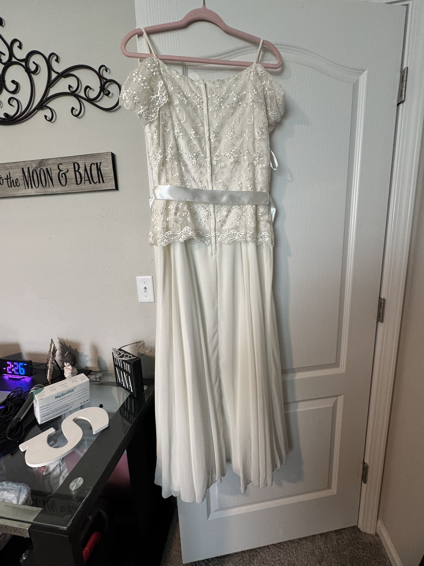 Off-white Wedding Dress