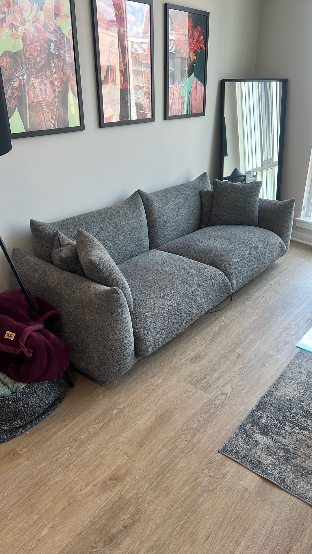 Modern Style Sofa