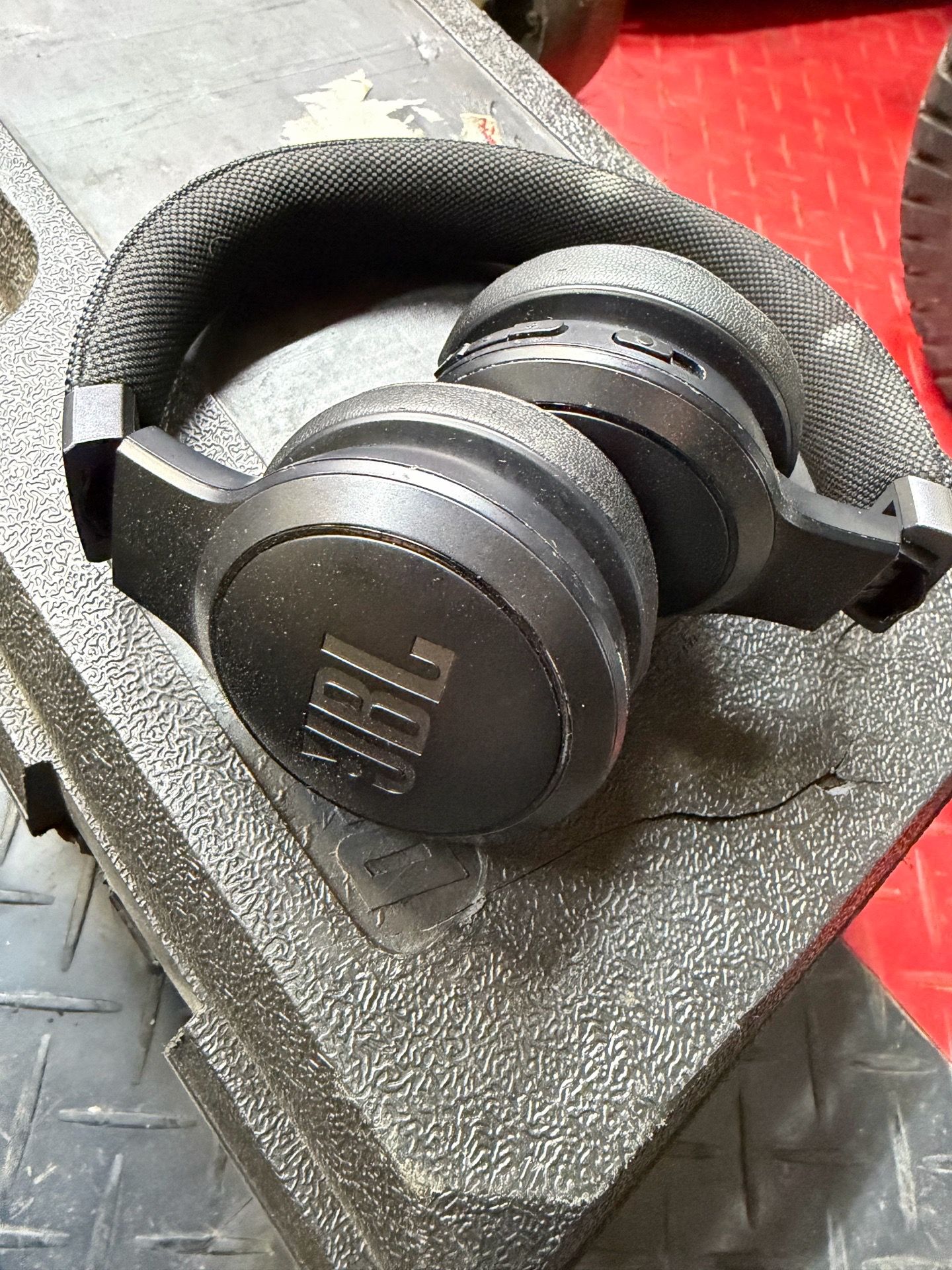 JBL HEADPHONES