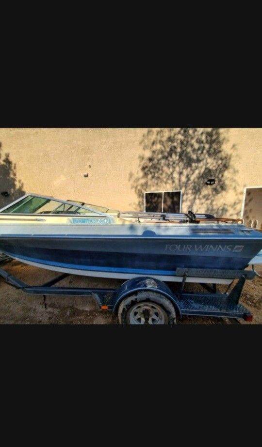 1987 FourWinns Boat Inboard 4.3L Motor