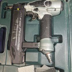 Metabo HPT 2-in 18 -Gauge Pneumatic Straight Brad Nailer