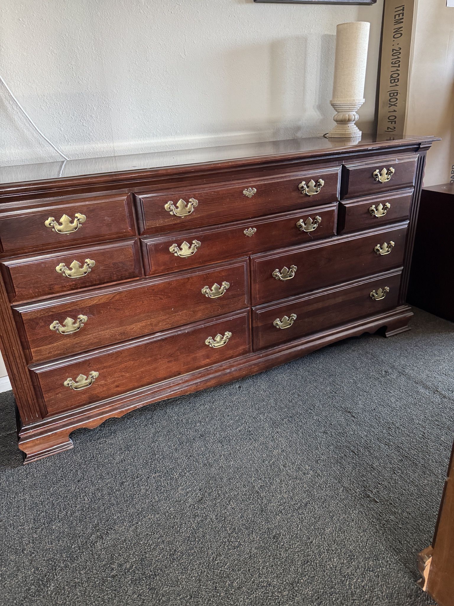 Dresser