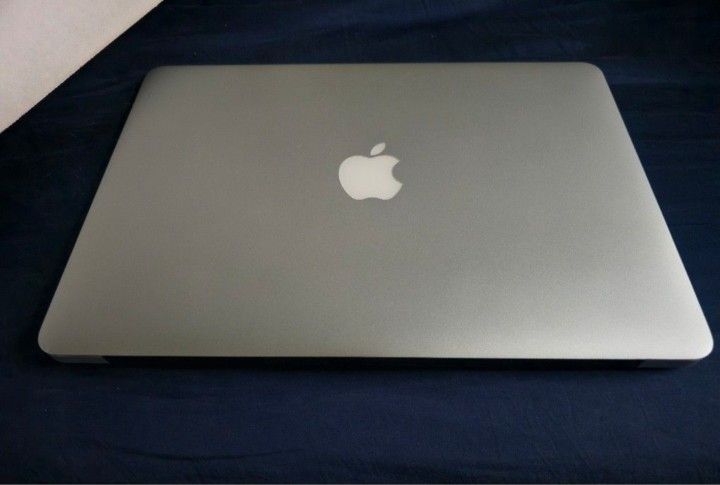 Macbook Air 4gb ram 128gb Storage