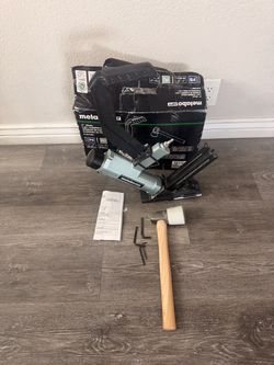 2-in-1 Flooring Nailer & Stapler,