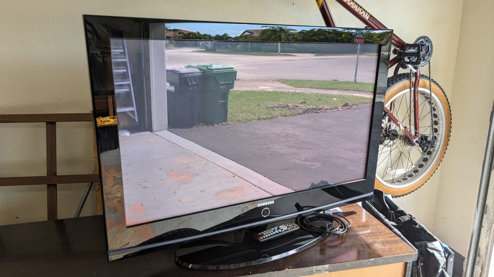 Samsung Plasma TV 43"