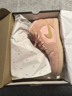 Jordan 1 Mid SE
