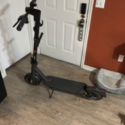Segway - Max G2 Electric Kick Scooter Foldable w/ 43 Mile Range and 22 MPH