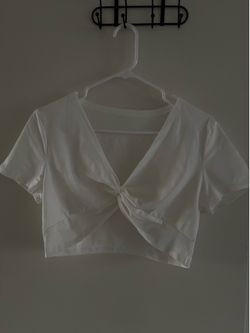 Women’s medium crop top
