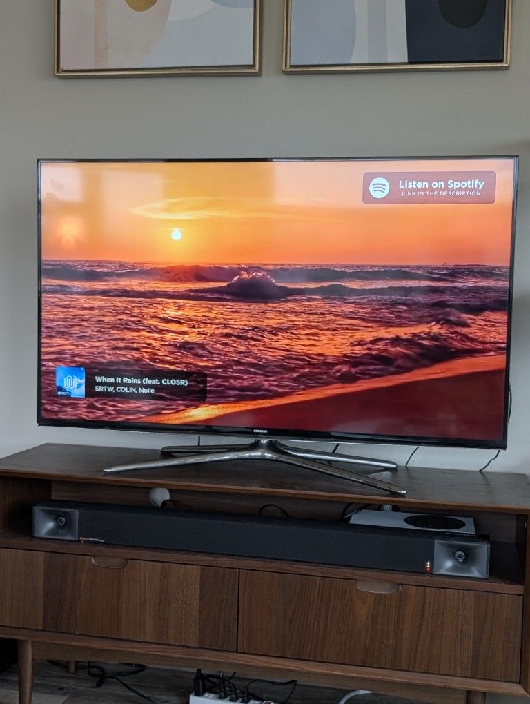 Samsung 48 Inch Flat Screen TV
