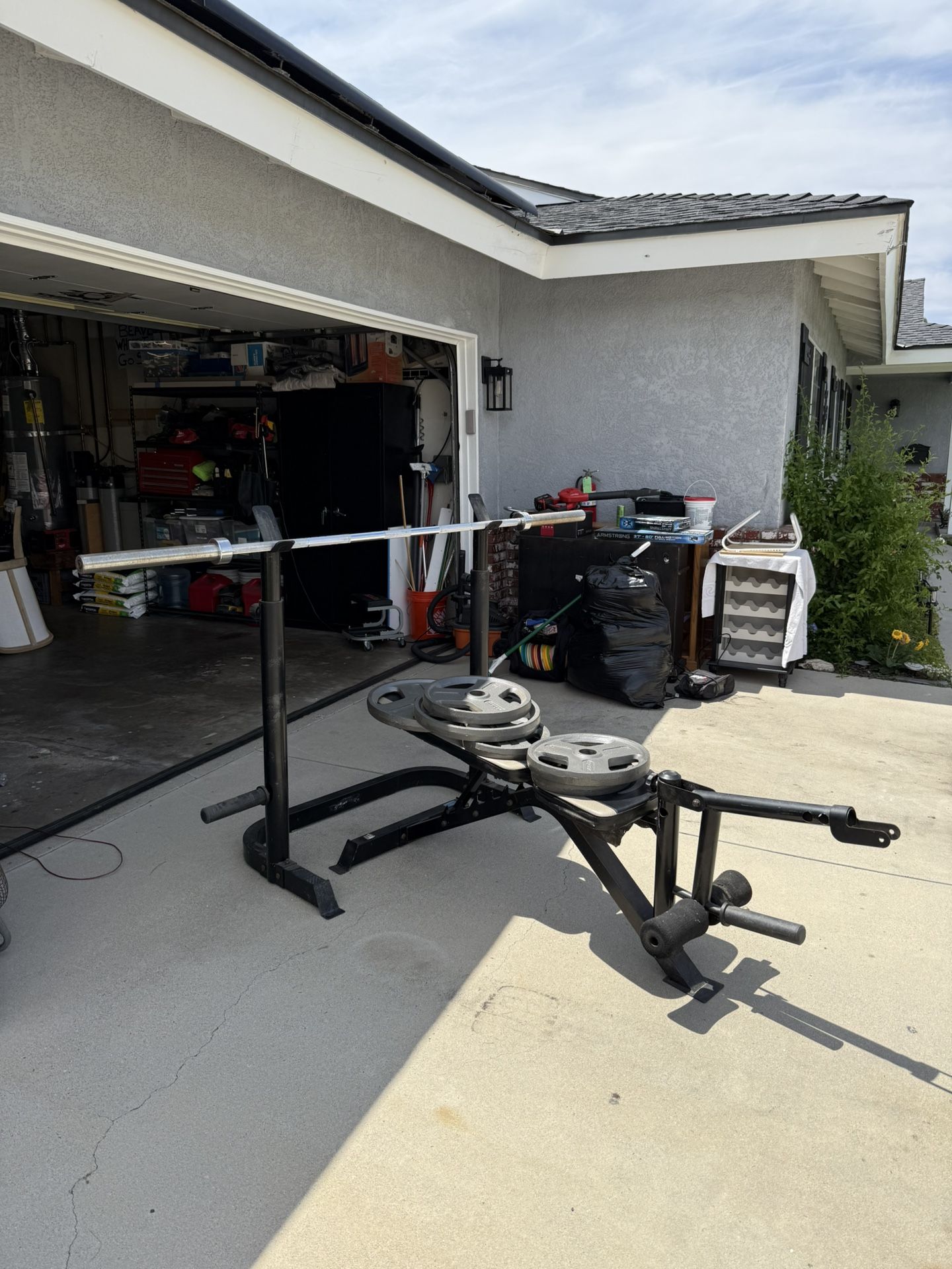 Bench press with weights