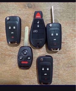 Keys And Remotes Llaves Y Controles Cut and Programmed On Site