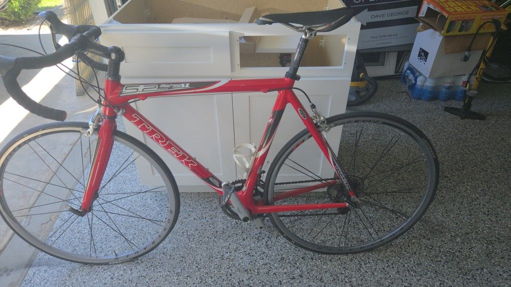 Trek Madone 5.2 SL Road Bike