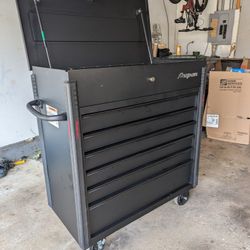 Snap-on Rolling Tool Box / Chest