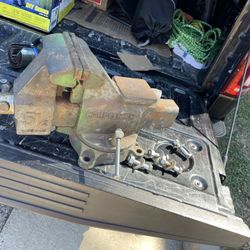 5.5 Craftsman Vice