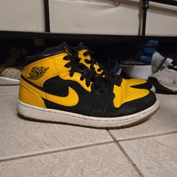 Jordan 1 Mid