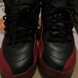 Jordan 12 Flu game’s size 5 (GS)