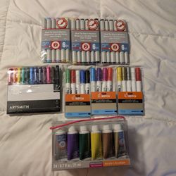 Brand New Acrylic 24 Count Set Sorted Oil Base Artist Markers