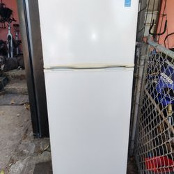 Refrigerator 24 Wide 5 Ft High