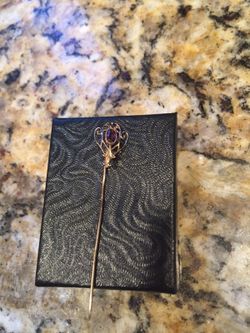 Antique Victorian era Amethyst/Gold stick (hat) pin.