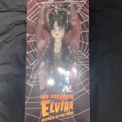 Elvira’s Mistress Of The Dark Living Dead Dolls 