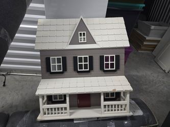 Wood  dollhouse toy
