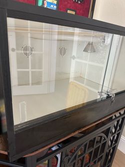 Reptile enclosure/Cage