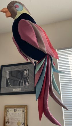 Vintage 4’ Hanging Macaw Bird Parrot Tiki