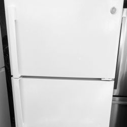 GE Refrigerator 