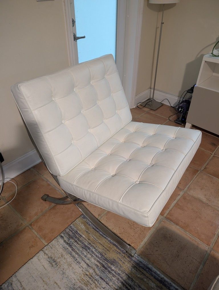 Leather lounge Chair 