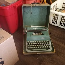 A Typewriter Named Underwood