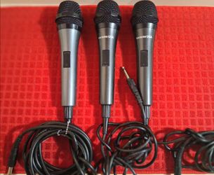 Karaoke USA M189 Professional Dynamic Microphone bundle