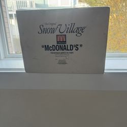 Snow Village Mc Donald’s