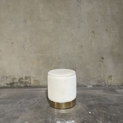 Small White 2pc Round Ottoman w/ Hidden Storage 